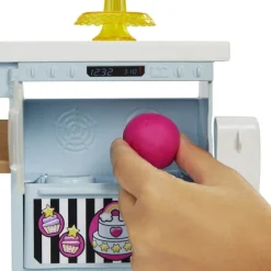 Barbie y su Pastelería><noscript><img width=