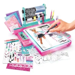 Otras marcas Style 4 Ever Estudio de Moda Luminoso><noscript><img width=